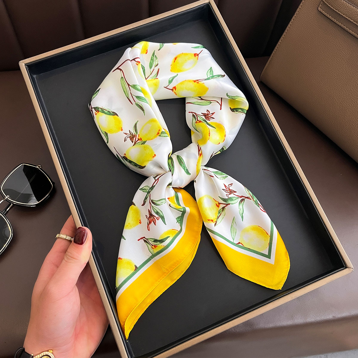 2025 New Yellow Lemon Print Sq - Scarf Silk Square 评论和价格